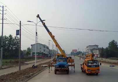 Augljósir kostir Solar Street lampa 淄博风向标信息科技有限公司 -2 组-张玲玲